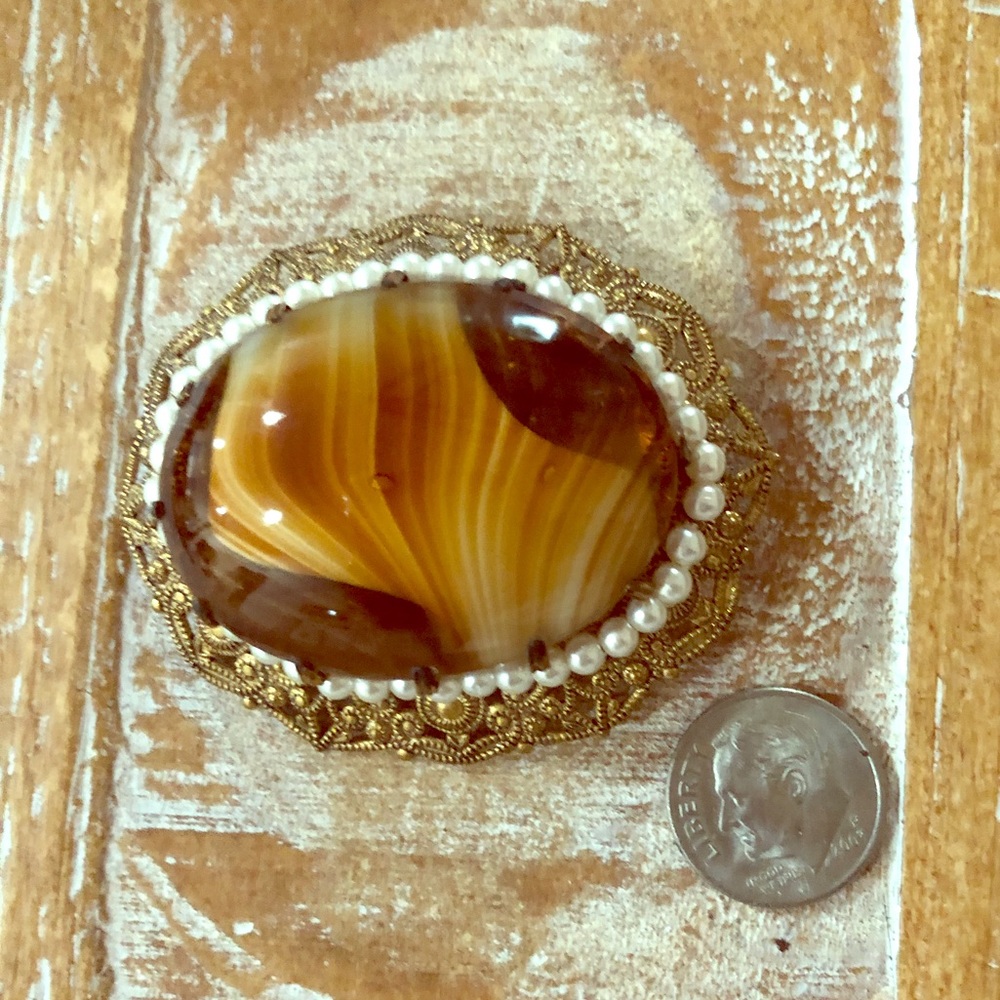 Vintage faux tigers eye and pearl brooch